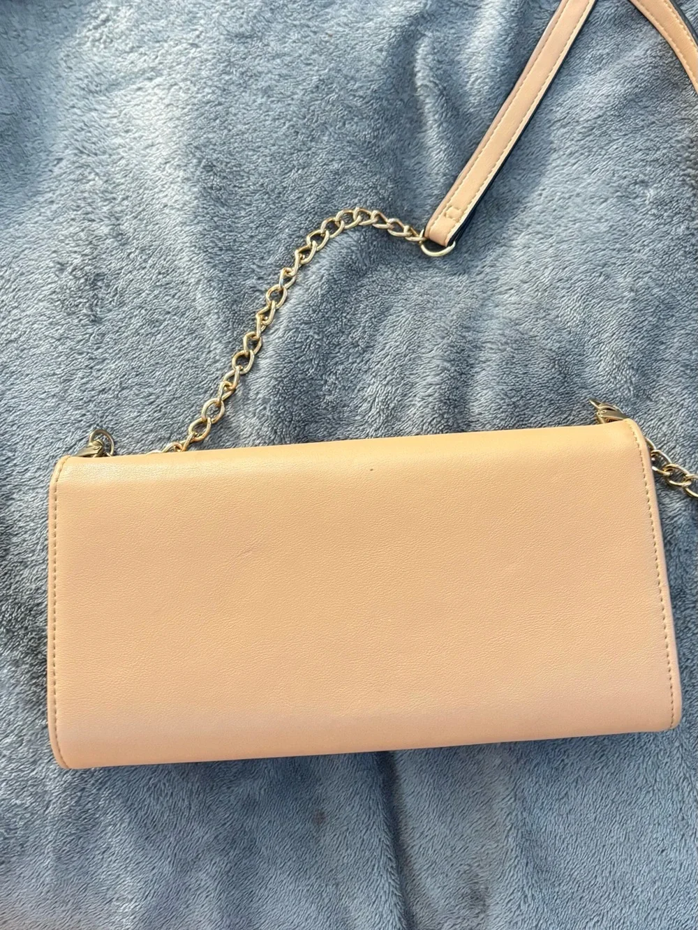 Elegant Nude Shoulder Bag with Gold Chain Strap